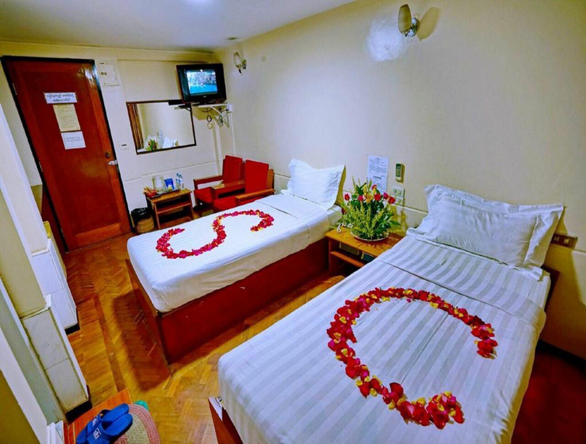 Taim Phyu Hotel Mandalay Exterior foto